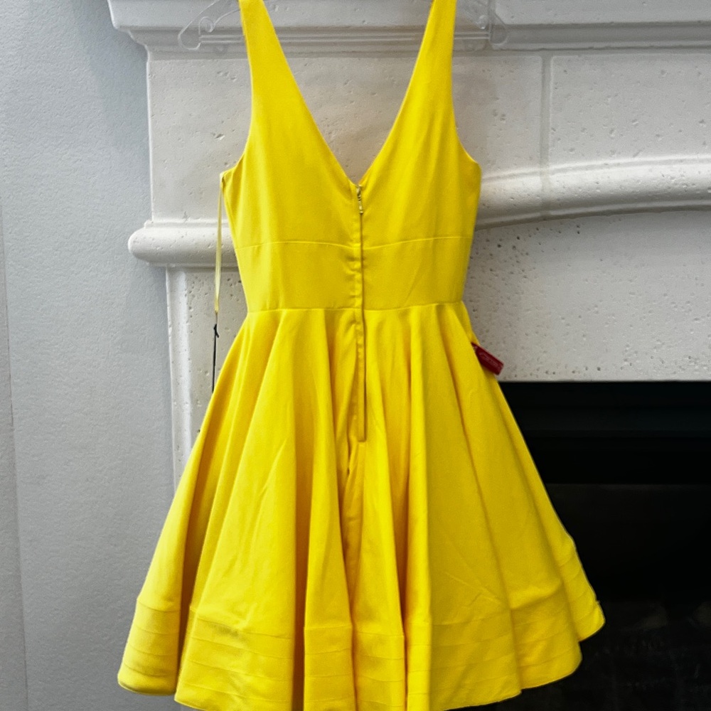 Ieena for Mac Duggar Yellow V-Neck Fit & Flare Dress - Picture 6 of 7